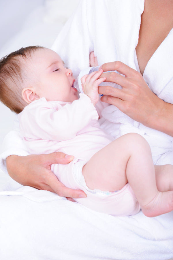 Nourishing Your Newborn: A Guide to Feeding Your Baby